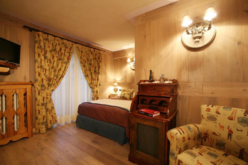 Hotel Letterario Locanda Collomb La Thuile Room photo